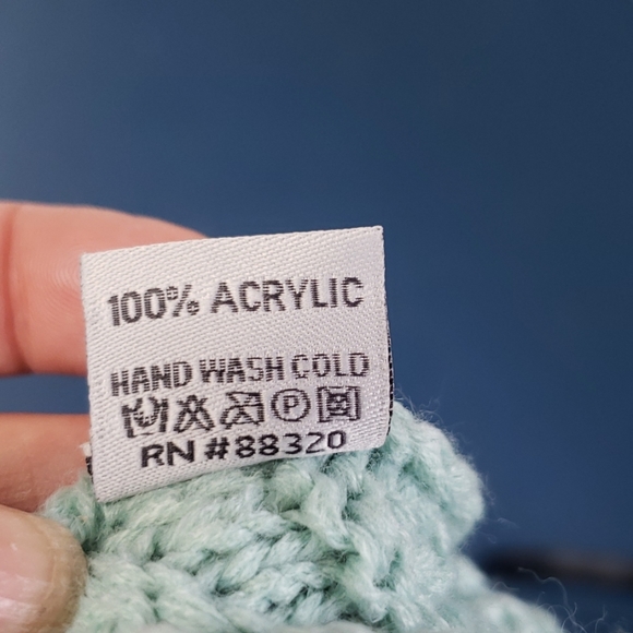 CC Kids' Messy Bun Beanie - Picture 6 of 7